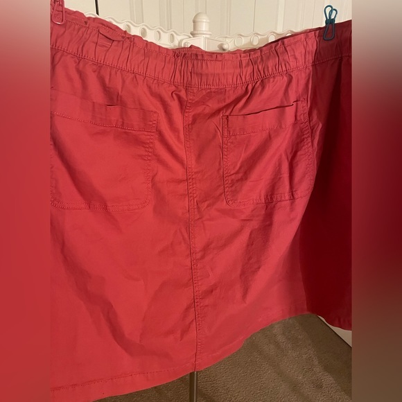 NEW CROFT &‎ BARROW Watermelon Skirt w/ Pockets - Picture 6 of 6